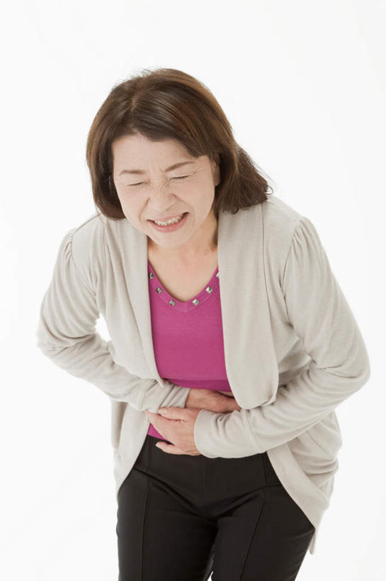 东方人,一个人,站,闭眼,摸,竖图,室内,白天,白色背景,正面,亚洲,仅一个女性,仅一个人,抚摸,注视,休闲装,黄种人,按,观察,看,站着,仅一个中年女性,休闲,疼痛,休闲服,捂,摄影,影棚,观看,察看,关注,痛苦,女人,女性,中年女性,亚洲人,闭眼睛,闭着眼,闭着眼睛,触摸,接触,站立,半身,彩图,影棚拍摄,拍摄