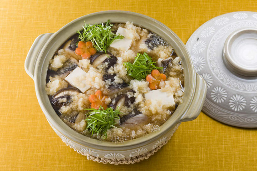 豆腐,无人,餐厅,横图,俯视,室内,特写,白天,烹饪,餐桌,桌子,萝卜,胡萝卜,蔬菜,炖锅,盖子,菌菇,香菇,肉,汤,鱼肉,日本料理,料理,食品,锅盖,菌类,锅,火锅,菜肴,美食,肉类,食物,日式料理,日式,食用菌,佳肴,餐台,肉食,日式火锅,水菜,日本水菜,沙拉菜,红萝卜,甘荀,彩图,高角度拍摄,餐馆,饭店,饭馆