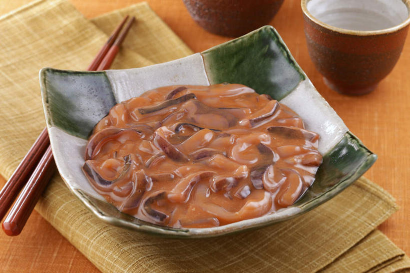 清酒,无人,餐厅,横图,俯视,室内,特写,白天,烹饪,餐桌,筷子,桌子,鱿鱼,杯子,餐具,一堆,许多,堆叠,堆积,碟子,盘,酱料,酱汁,日本料理,料理,食品,酱,切丝,菜肴,美食,酒,食物,盘子,酒杯,碟,日式料理,日式,佳肴,餐台,清酒杯,堆,进餐用具,烹调用具,柔鱼,枪乌贼,彩图,高角度拍摄,餐馆,饭店,饭馆