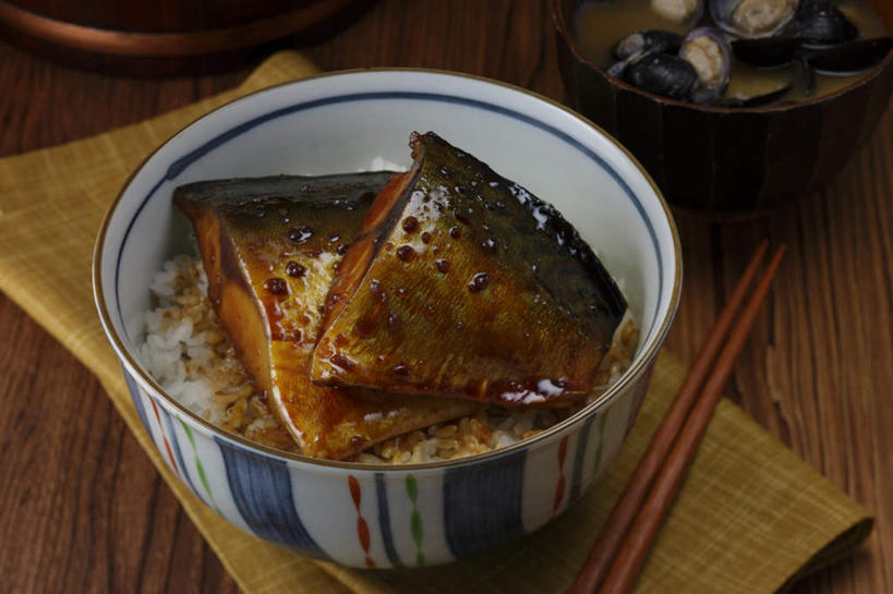 海鲜,米饭,无人,餐厅,横图,俯视,室内,特写,白天,烹饪,餐桌,筷子,桌子,餐具,两块,酱料,酱汁,肉,汤,鱼肉,日本料理,料理,食品,饭,文化,传统,蛤蜊,水产,菜肴,美食,肉类,食物,碗,日式料理,日式,蛤,佳肴,餐台,礼节,鱼块,海产品,礼仪,肉食,味噌汤,蛤仔,进餐用具,烹调用具,彩图,高角度拍摄,餐馆,饭店,饭馆