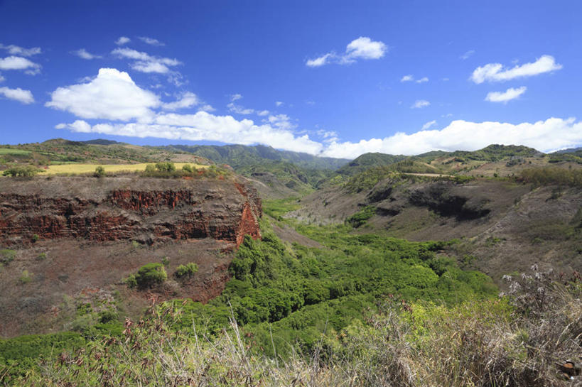无人,横图,室外,白天,正面,旅游,度假,草地,草坪,岛屿,石头,美景,山,山脉,植物,夏威夷,美国,阴影,光线,石子,影子,景观,山峰,云,云朵,山峦,云彩,娱乐,草,蓝色,绿色,白云,蓝天,天空,阳光,自然,群山,天,享受,休闲,景色,放松,晴朗,北美,北美洲,自然风光,美洲,夏威夷州,爱洛哈之州,可爱岛,考艾岛,考爱岛,北亚美利加洲,亚美利加洲,花园之岛,列岛,群岛,石块,岩石,诸岛,晴空,彩图