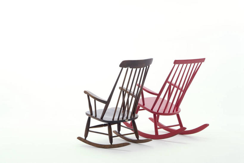 无人,横图,室内,白天,白色背景,正面,静物,椅子,阴影,反射,木制,影子,棕色,摇椅,两把,红色,木制品,摄影,影棚,彩图,影棚拍摄,拍摄