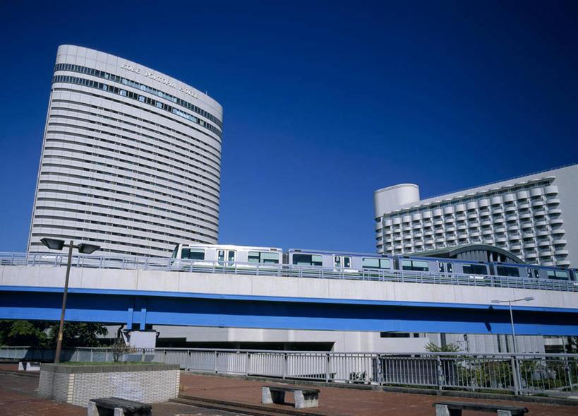 无人,高楼大厦,横图,室外,白天,仰视,度假,美景,城市风光,城市,大厦,道路,建筑,路,路灯,摩天大楼,照明,日本,亚洲,阴影,光线,影子,景观,小路,灯光,交通,娱乐,建设,灯,蓝色,蓝天,天空,阳光,天,享受,休闲,景色,放松,晴朗,照亮,照明设备,东亚,本州,万里无云,本州岛,日本国,近畿地方,近畿,兵库,兵库县,神户,神户港,神户市,神戸,县厅,神戸市,晴空,晴空万里,彩图,低角度拍摄,大楼,高层建筑,高楼,摩天楼