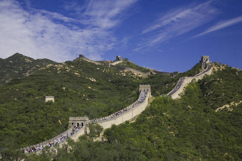 无人,横图,室外,白天,正面,森林,山,山脉,树林,植物,北京,长城,中国,亚洲,阴影,弯曲,光线,影子,山峰,云,云朵,山峦,首都,云彩,树,树木,蓝色,绿色,白云,蓝天,天空,阳光,自然,群山,天,蜿蜒,生长,晴朗,成长,万里长城,东亚,八达岭,八达岭长城,中华人民共和国,北京市,京,北平,华北地区,延庆县,军都山,晴空,彩图