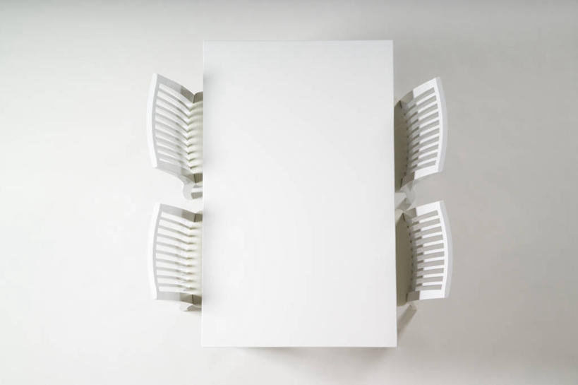 无人,横图,俯视,室内,白天,餐桌,桌子,静物,椅子,阴影,灰色背景,反射,影子,木椅,四把,白色,摄影,影棚,餐台,彩图,高角度拍摄,影棚拍摄,拍摄