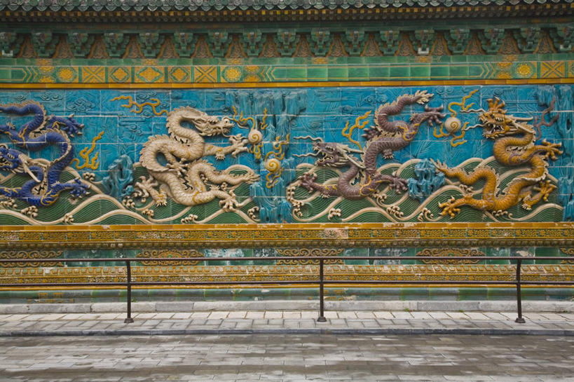 无人,公园,横图,室外,白天,正面,旅游,度假,成功,名胜古迹,标志建筑,地标,建筑,雕塑,北海公园,北京,中国,亚洲,遗迹,艺术,装饰,龙,雕刻,雕像,墙,首都,古迹,文物,娱乐,建设,古建筑,墙壁,墙面,工艺品,享受,休闲,旅游胜地,放松,纪念,美术,高贵,主题,图腾,传说,陈列,古文明,东亚,中华人民共和国,北京市,京,北平,华北地区,功能,美学,祥瑞,灵兽,权势,尊荣,九龙壁,北海九龙壁,北京北海公园,北京北海公园九龙壁,幸运,彩图