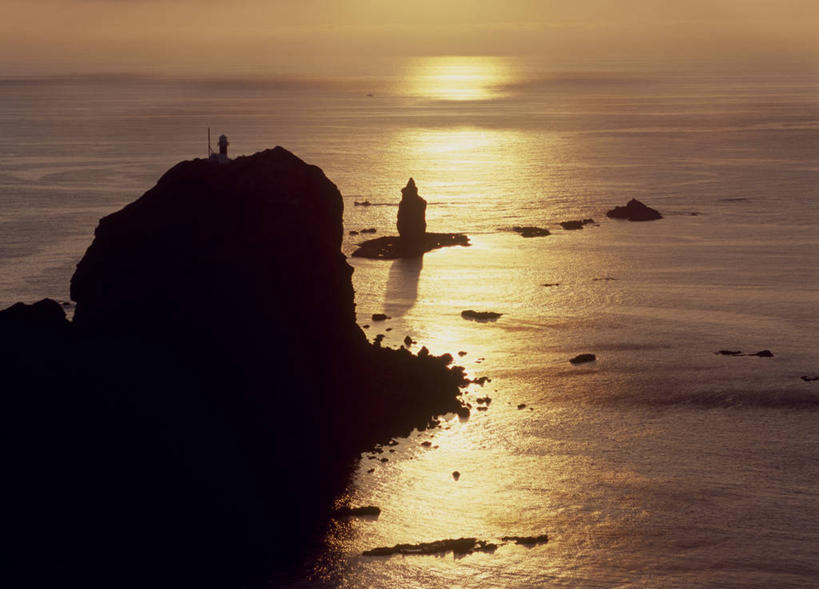 无人,横图,俯视,室外,白天,旅游,度假,海浪,海洋,石头,美景,日落,北海道,日本,亚洲,石子,景观,浪花,水平线,晚霞,霞光,悬崖,落日,辽阔,海平线,背光,娱乐,自然,海水,黄昏,享受,休闲,广阔,景色,彩霞,放松,一望无际,自然风光,逆光,海景,东亚,日本国,北海道地方,北海道岛,绝壁,无边无际,一马平川,夕照,薄暮,大海,风浪,海,海水的波动,近岸浪,石块,岩石,涌浪,夕阳,彩图,高角度拍摄,傍晚,后志综合振兴局,振兴局,积丹郡,积丹町,水天相接,水天一线,斜阳