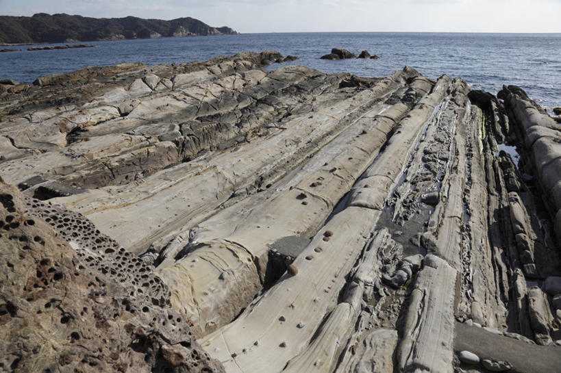 无人,横图,室外,白天,正面,旅游,度假,海浪,海洋,礁石,石头,美景,日本,亚洲,阴影,光线,石子,影子,景观,浪花,水平线,辽阔,海平线,娱乐,蓝色,蓝天,天空,阳光,自然,海水,天,享受,休闲,广阔,景色,放松,晴朗,一望无际,自然风光,海景,东亚,万里无云,高知,日本国,高知县,四国地方,四国,四国岛,无边无际,一马平川,大海,风浪,海,海水的波动,礁,近岸浪,石块,岩石,涌浪,晴空,晴空万里,彩图,龙串海岸,土佐清水市,水天相接,水天一线