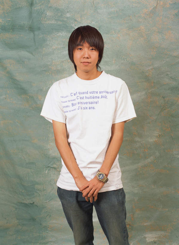 东方人,一个人,站,笑,双手交叉,微笑,竖图,室内,白天,正面,亚洲,仅一个男性,仅一个人,绿色背景,服装,注视,休闲装,黄种人,仅一个年轻男性,衣服,观察,看,站着,休闲,休闲服,摄影,服饰,影棚,观看,察看,关注,男人,男性,年轻男性,亚洲人,十字手,半身,彩图,影棚拍摄,拍摄