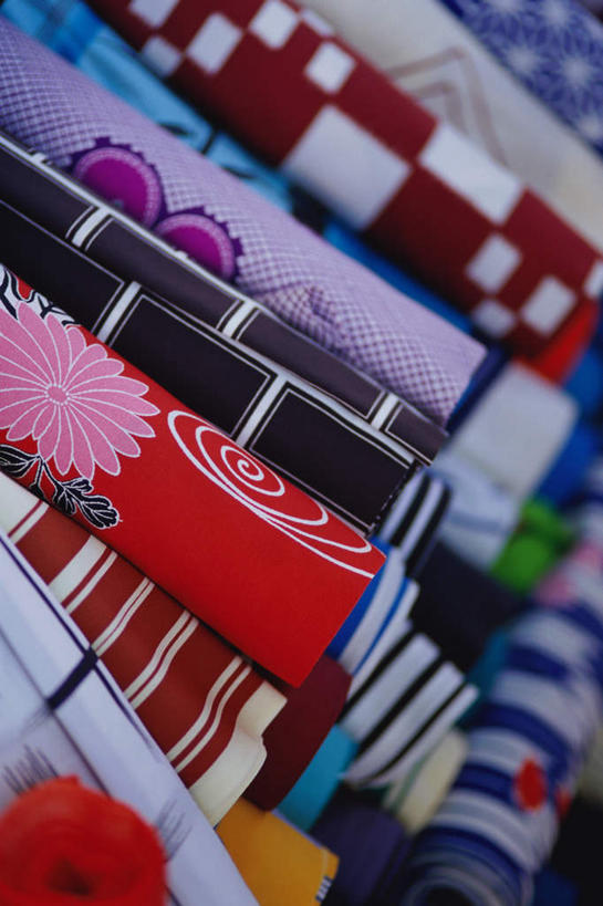 无人,竖图,彩色,室内,白天,正面,民族服装,东京,日本,亚洲,许多,堆叠,花纹,和服,纹理,文化,传统,排列,蓝色,白色,服饰,精致,美术,队列,手艺,东亚,本州,吴服,唐草,唐花,唐锦,关东地方,本州岛,日本国,东京都,彩图,传统服装,民俗服