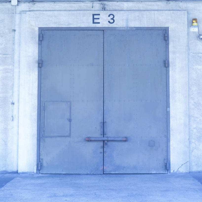 无人,方图,室外,白天,正面,旅游,度假,安全,名胜古迹,门,标志建筑,地标,建筑,遗迹,金属,标志,门闩,文字,字符,字母,防护,仓库,古迹,文物,娱乐,标识,建设,古建筑,锁,享受,休闲,旅游胜地,放松,保护,挂锁,保险,私密,古文明,保全,周全,安稳,安定,防盗,平安,彩图