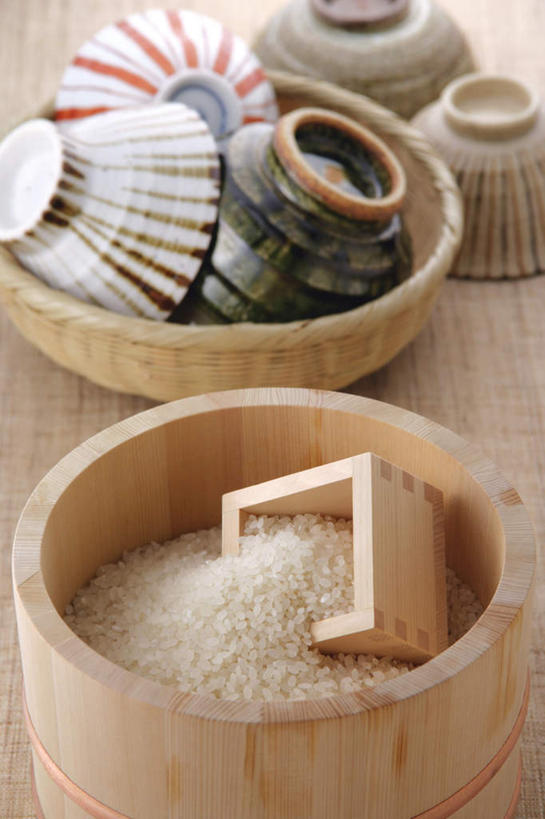 无人,竖图,俯视,彩色,室内,特写,白天,烹饪,一堆,堆叠,堆积,木制,篮子,木桶,桶,陶瓷,谷类,谷物,日本料理,料理,食品,陶瓷制品,米,杯,大米,菜肴,美食,食物,一个,容器,碗,日式料理,日式,摄影,佳肴,影棚,单个,储藏,堆,储存,生米,彩图,高角度拍摄,影棚拍摄,拍摄,贮存