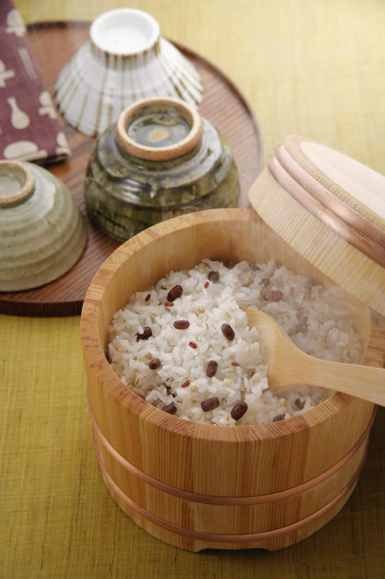 米饭,无人,竖图,俯视,室内,特写,白天,烹饪,豆,蒸汽,布,木桶,桶,陶瓷,日本料理,料理,食品,饭勺,陶瓷制品,饭,菜肴,美食,食物,一个,盘子,容器,碗,日式料理,日式,糙米,摄影,佳肴,影棚,单个,储藏,白米饭,大麦,五谷,储存,彩图,高角度拍摄,影棚拍摄,拍摄,贮存