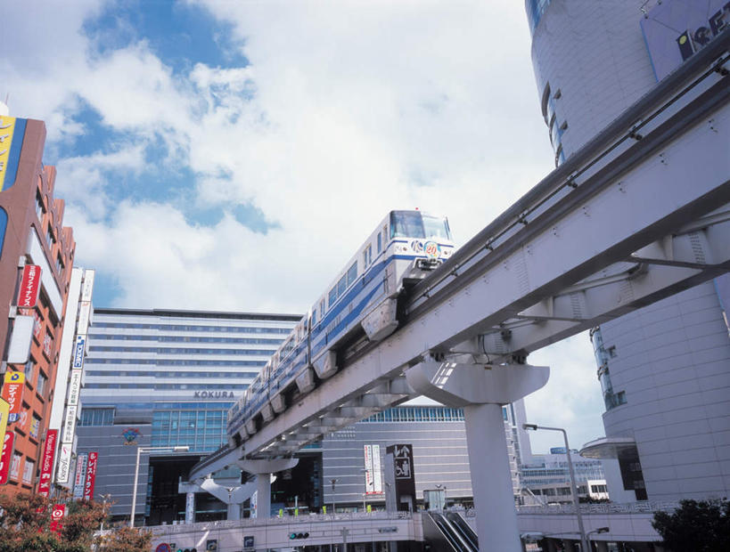 无人,横图,室外,白天,仰视,旅游,度假,美景,名胜古迹,城市风光,标志建筑,城市,地标,建筑,指示牌,电车,福冈县,日本,亚洲,遗迹,标志,文字,景观,云,云朵,云彩,古迹,文物,娱乐,标识,建设,古建筑,车,蓝色,白云,蓝天,天空,交通工具,天,享受,休闲,旅游胜地,景色,放松,晴朗,古文明,东亚,福冈,日本国,九州本岛,九州,九州岛,九州地方,晴空,彩图,低角度拍摄