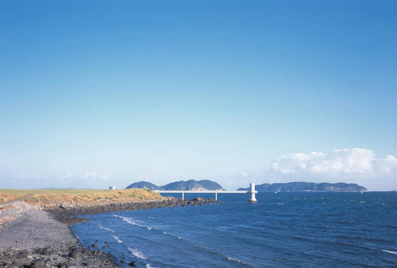 无人,横图,室外,白天,正面,海浪,海洋,山,山脉,日本,亚洲,木板,浪花,山峰,水平线,云,云朵,桥,辽阔,海湾,木桥,海平线,山峦,云彩,栈桥,蓝色,白云,蓝天,天空,海水,群山,天,广阔,晴朗,人行桥,木板桥,一望无际,海景,东亚,日本国,九州本岛,九州,九州岛,佐贺,佐贺县,九州地方,无边无际,一马平川,大海,风浪,海,海水的波动,近岸浪,涌浪,晴空,彩图,水天相接,水天一线