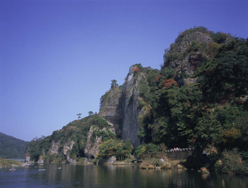无人,横图,室外,白天,仰视,旅游,度假,湖,湖泊,石头,美景,山,山脉,水,植物,大分县,日本,亚洲,石子,湖面,景观,山峰,水流,水面,山峦,娱乐,树,树木,蓝色,绿色,蓝天,天空,自然,湖水,群山,天,享受,休闲,景色,放松,生长,晴朗,成长,自然风光,东亚,万里无云,日本国,九州本岛,九州,九州岛,九州地方,中津市,大分,石块,岩石,晴空,晴空万里,彩图,低角度拍摄