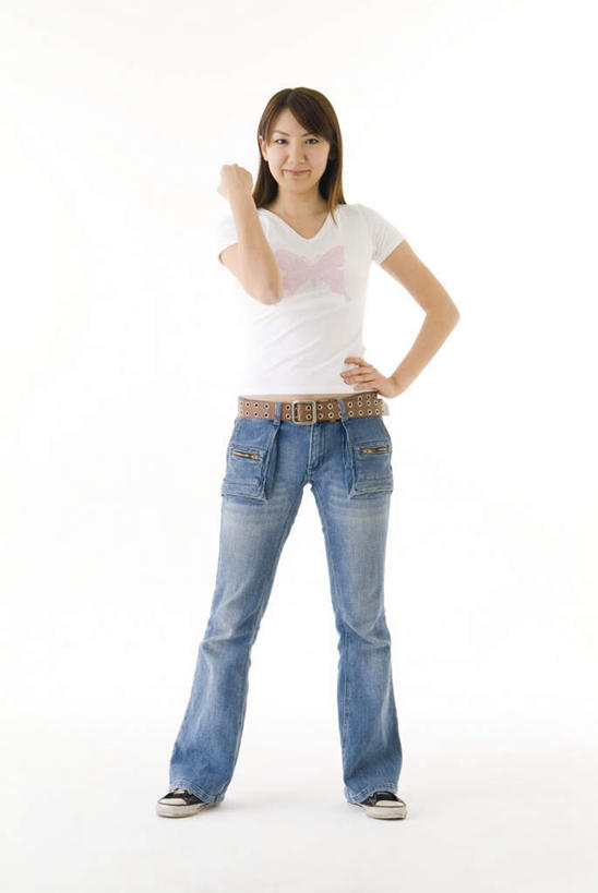 东方人,一个人,站,笑,微笑,露齿笑,竖图,室内,白天,白色背景,正面,亚洲,仅一个年轻女性,仅一个女性,仅一个人,服装,注视,休闲装,黄种人,鼓励,手叉腰,衣服,观察,加油,看,手势,站着,休闲,休闲服,打气,摄影,服饰,影棚,观看,察看,关注,鼓舞,年轻女性,女人,女性,亚洲人,站立,彩图,全身,影棚拍摄,拍摄