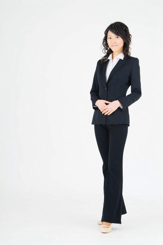 东方人,一个人,商务人士,商务女性,站,笑,双手交叉,微笑,露齿笑,竖图,室内,白天,白色背景,正面,工作服,制服,亚洲,仅一个年轻女性,仅一个女性,仅一个人,套装,注视,黄种人,观察,看,站着,摄影,影棚,观看,察看,关注,商务装,工薪阶层,工作制服,年轻女性,女人,女性,亚洲人,白领,上班族,站立,彩图,全身,影棚拍摄,工作套服,拍摄