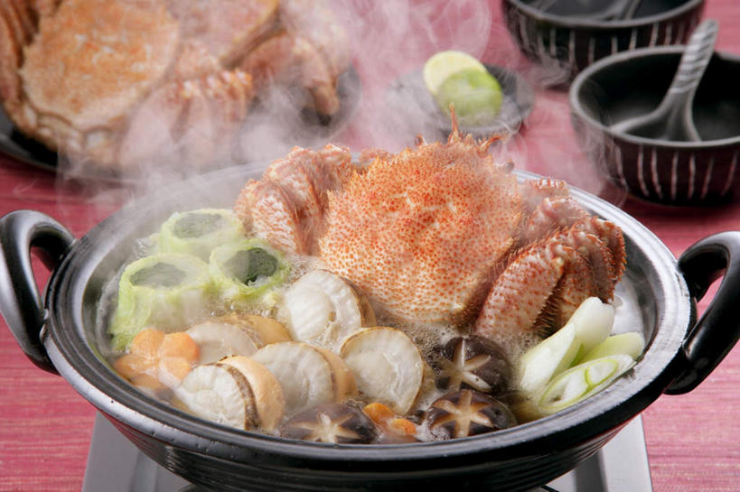 海鲜,蟹,无人,横图,俯视,室内,特写,白天,烹饪,雾,餐桌,桌子,柠檬,萝卜,胡萝卜,蔬菜,餐具,厨具,水果,玻璃,金属制品,一堆,堆叠,堆积,沸腾,新鲜,金属,蒸汽,螃蟹,贝类,碟子,锅子,盘,砂锅,葱,菌菇,青葱,香菇,生食,汤,日本料理,料理,食品,果实,水蒸气,菌类,锅,火锅,水产,菜肴,美食,玻璃制品,食物,盘子,容器,垫子,碟,汤匙,碗,日式料理,日式,食用菌,佳肴,有机食品,绿色食品,餐台,锅具,储藏,堆,青柠,海贝,储存,海产品,烹饪用具,蒸发,日式火锅,进餐用具,烹调用具,益母果,柠果,红萝卜,甘荀,包心菜,烹调,彩图,高角度拍摄,贮存