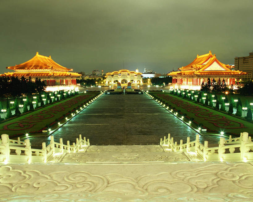 无人,横图,俯视,室外,白天,旅游,度假,草地,草坪,名胜古迹,植物,楼梯,地标,台湾,中国,亚洲,遗迹,阶梯,云,云朵,灯光,云彩,古迹,文物,娱乐,古建筑,台阶,草,树,树木,绿色,白云,天空,自然,天,享受,休闲,旅游胜地,放松,生长,晴朗,成长,蒋介石纪念堂,中正纪念堂,古文明,东亚,台北,港澳台,中华人民共和国,省会,台北市,台湾省,蒋公纪念堂,中正区,晴空,彩图,高角度拍摄,标志性建筑,台