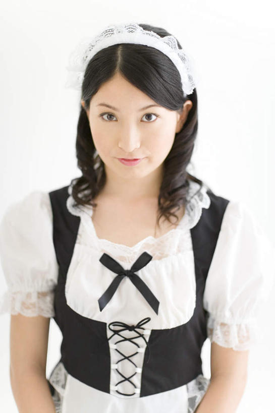 东方人,一个人,站,竖图,室内,白天,白色背景,正面,制服,亚洲,仅一个年轻女性,仅一个女性,仅一个人,连衣裙,服装,围裙,注视,黄种人,扮演,衣服,观察,看,站着,模仿,摄影,服饰,影棚,观看,察看,衣着,穿着,关注,角色扮演,仆人,衣饰,女仆装,主人,年轻女性,女人,女性,亚洲人,站立,半身,彩图,影棚拍摄,拍摄