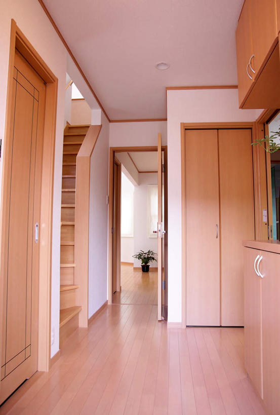 无人,家,竖图,室内,白天,正面,植物,别墅,地板,柜子,家具,楼梯,装修,建筑,欧式,装饰,盆栽,房屋,屋子,公寓,走廊,盆景,地面,豪华,建设,现代,鞋柜,装潢,洋房,楼房,顶灯,木地板,台阶,住宅,绿色,自然,绿色植物,工艺品,室内装潢,衣橱,摄影,生长,成长,明亮,舒适,家居装潢,房屋设计,地中海风格,古典风格,简约风格,室内设计,宽敞,更衣橱,样板房装潢,设计,彩图,房子