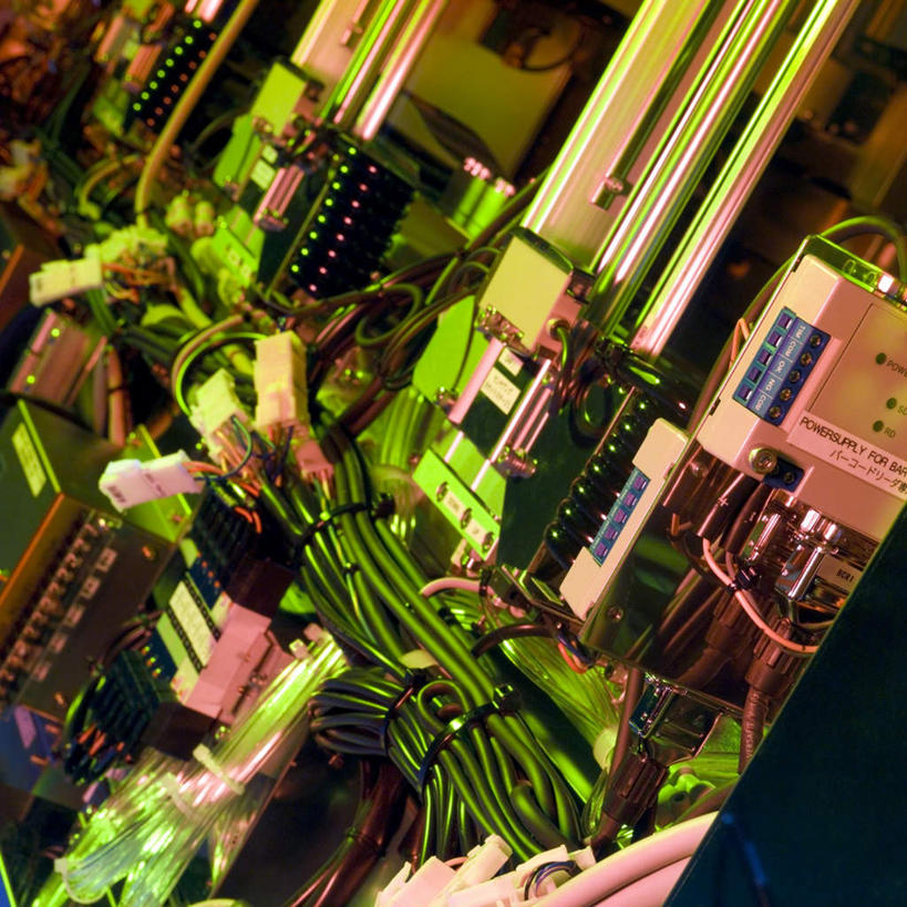 无人,工厂,方图,室内,白天,正面,一排,阴影,整齐,光线,影子,灯光,排列,工业,电子元件,半导体,队列,彩图,制造厂