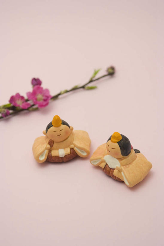 无人,竖图,俯视,室内,特写,白天,游戏,植物,玩具,阴影,节日,庆祝,盛开,光线,娃娃,影子,枝条,玩,花蕾,文化,娱乐,花,花瓣,花朵,鲜花,树,树木,树枝,花苞,花蕊,庆典,休闲,益智,摄影,影棚,活动,纪念,发泄,消遣,智力,宣泄,女儿节,虬枝,枝杈,玩耍,嬉戏,彩图,高角度拍摄,影棚拍摄,拍摄