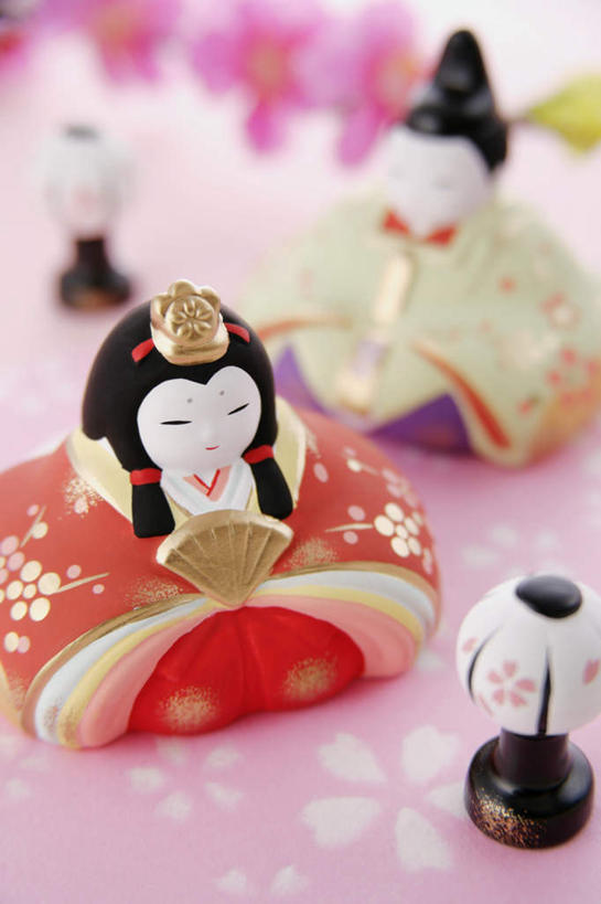 无人,竖图,室内,白天,正面,民族服装,爱情,游戏,桃花,玩具,阴影,服装,节日,朦胧,模糊,庆祝,光线,影子,玩,文化,娱乐,两个,衣服,庆典,休闲,益智,摄影,服饰,影棚,活动,纪念,衣着,俘虏,穿着,发泄,消遣,智力,宣泄,女儿节,衣饰,玩耍,嬉戏,彩图,影棚拍摄,传统服装,民俗服,拍摄