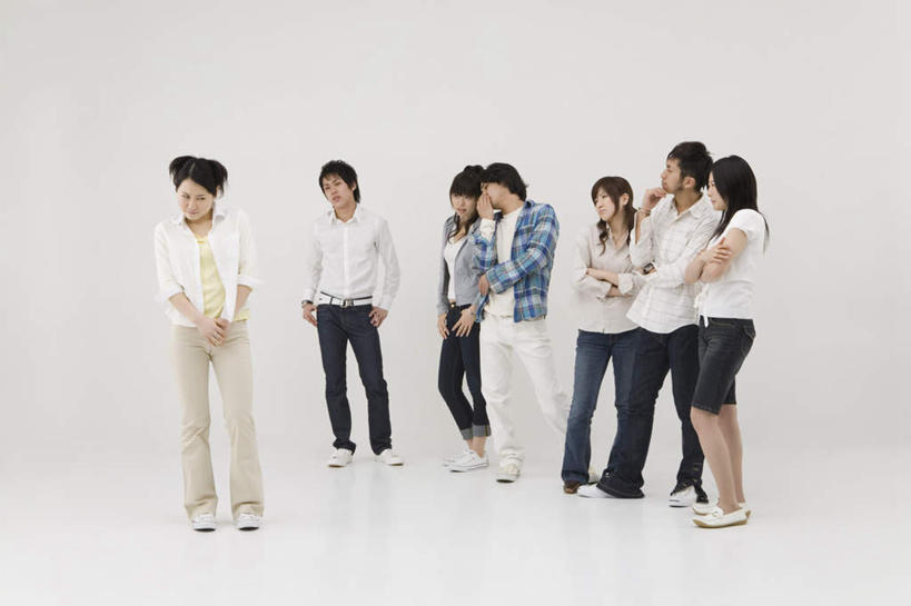 东方人,夫妻,伙伴,朋友,站,说,横图,室内,白天,白色背景,正面,爱情,友谊,亚洲,阴影,服装,光线,影子,许多人,浪漫,注视,休闲装,黄种人,衣服,观察,看,站着,一群人,休闲,悄悄话,休闲服,恩爱,恋人,摄影,服饰,影棚,观看,察看,关注,耳语,交流,友情,男人,男性,年轻男性,年轻女性,女人,女性,亚洲人,情侣,沟通,讲话,交谈,说话,谈话,站立,彩图,全身,影棚拍摄,拍摄,伴侣