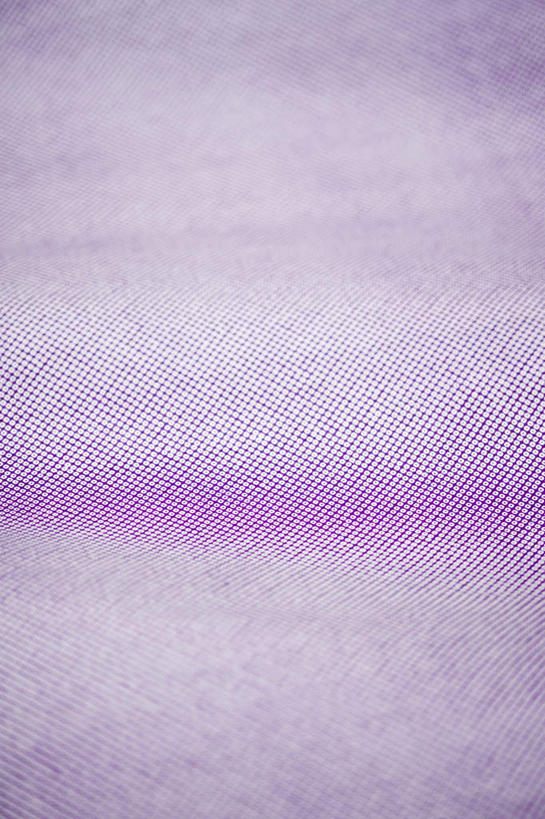 竖图,室内,特写,白天,正面,阴影,艺术,渐变,光线,格子,影子,折纸,纸艺,手工艺品,文化,紫色,纸制品,工艺品,摄影,影棚,高雅,工艺折纸,自信心,品位,半身,彩图,影棚拍摄,拍摄