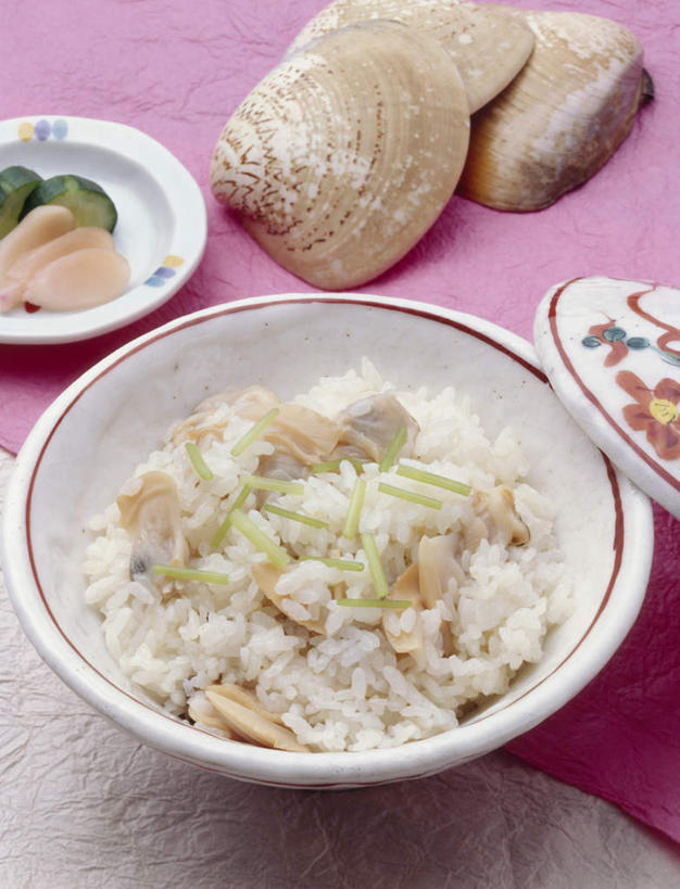 米饭,无人,竖图,俯视,室内,特写,白天,烹饪,桌面,桌子,萱草,黄瓜,蔬菜,贝壳,餐具,叶子,阴影,新鲜,光线,木制,碟子,盘,影子,竹笋,日本料理,料理,食品,绿叶,饭,笋,菜肴,美食,食物,三个,盘子,木制品,碟,日式料理,日式,嫩叶,佳肴,有机食品,绿色食品,五谷,疗愁,萱草花,宜男,叶,叶片,贝类外壳,海螺壳,软体动物外壳,忘忧草,金针菜,黄花菜,青瓜,胡瓜,彩图,高角度拍摄