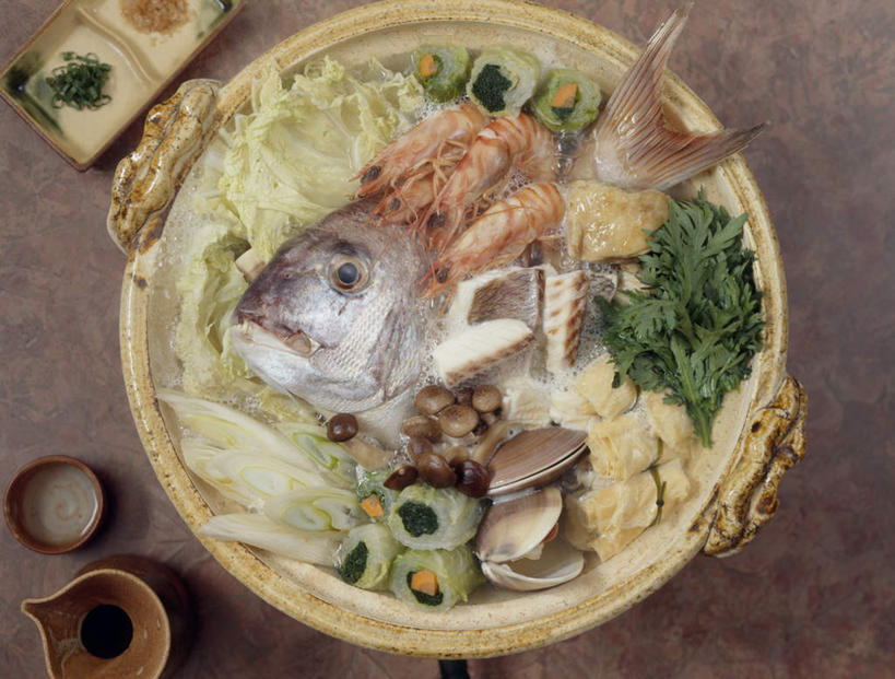 无人,横图,俯视,室内,特写,白天,烹饪,桌面,桌子,蔬菜,餐具,阴影,新鲜,光线,木制,砂锅,影子,肉,鱼肉,日本料理,料理,食品,蛤蜊,火锅,沙锅,菜肴,美食,肉类,食物,木制品,日式料理,日式,蛤,佳肴,有机食品,绿色食品,肉食,蛤仔,暖锅,进餐用具,烹调用具,彩图,高角度拍摄