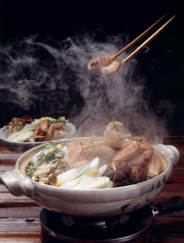 海鲜,蟹,豆腐,无人,竖图,俯视,室内,特写,白天,烹饪,雾,桌面,桌子,蔬菜,餐具,阴影,沸腾,新鲜,光线,木制,蒸汽,螃蟹,砂锅,影子,菌菇,蘑菇,日本料理,料理,食品,水蒸气,菌类,火锅,水产,沙锅,菜肴,美食,海洋生物,食物,木制品,日式料理,日式,食用菌,佳肴,有机食品,绿色食品,豆制品,水生动物,海产品,水生物,海底动物,蒸发,暖锅,进餐用具,烹调用具,彩图,高角度拍摄