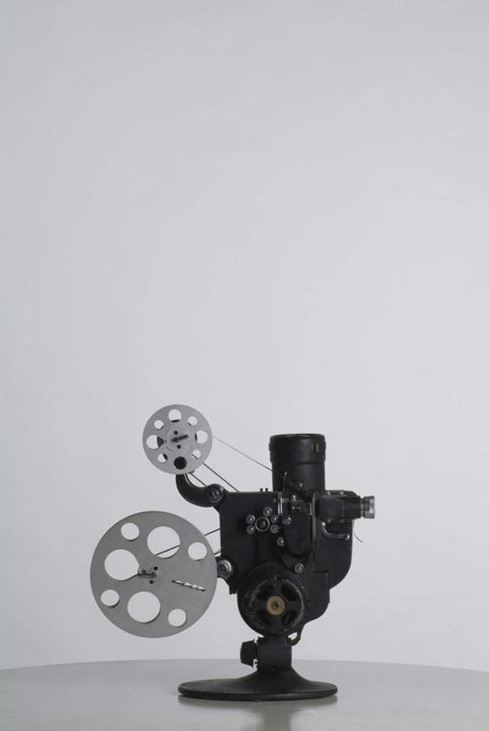 无人,竖图,室内,特写,白天,正面,静物,阴影,灰色背景,光线,影子,摄像机,一个,拍照,摄影,影棚,单个,古董,照相机,彩图,影棚拍摄,拍摄,照相