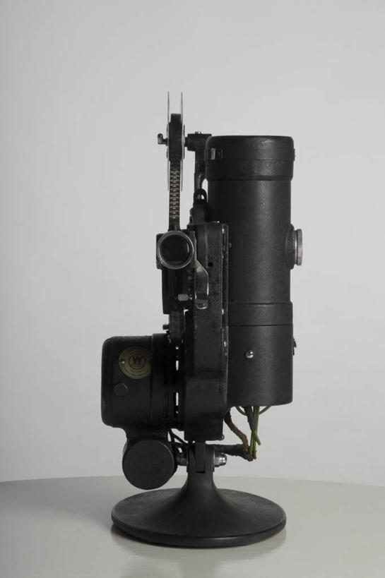 无人,竖图,室内,特写,白天,正面,静物,阴影,灰色背景,光线,影子,摄像机,一个,拍照,摄影,影棚,单个,古董,照相机,彩图,影棚拍摄,拍摄,照相