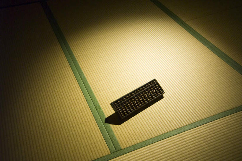 无人,横图,俯视,室内,特写,白天,算盘,静物,照明,阴影,古老,光线,计算,科学,影子,灯光,办公用品,文化,传统,灯,一个,灯具,理财,财务,单个,聚光灯,照亮,照明设备,数学,珠算,彩图,高角度拍摄