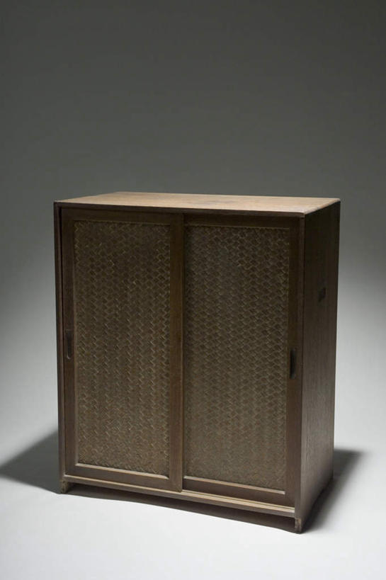 无人,竖图,室内,特写,白天,正面,柜子,阴影,灰色背景,光线,影子,储物柜,一个,摄影,影棚,单个,古董,储存,储备,蕴藏,贮备,彩图,影棚拍摄,拍摄,贮存