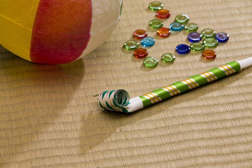 无人,横图,俯视,室内,特写,白天,游戏,静物,玩具,许多,装饰,塑料,榻榻米,玩,娱乐,一个,气球,塑料制品,休闲,橡胶,益智,单个,活动,华丽,修饰,点缀,发泄,消遣,智力,橡胶制品,宣泄,衬托,美观,雅致,雅观,吹卷,玩耍,嬉戏,彩图,高角度拍摄