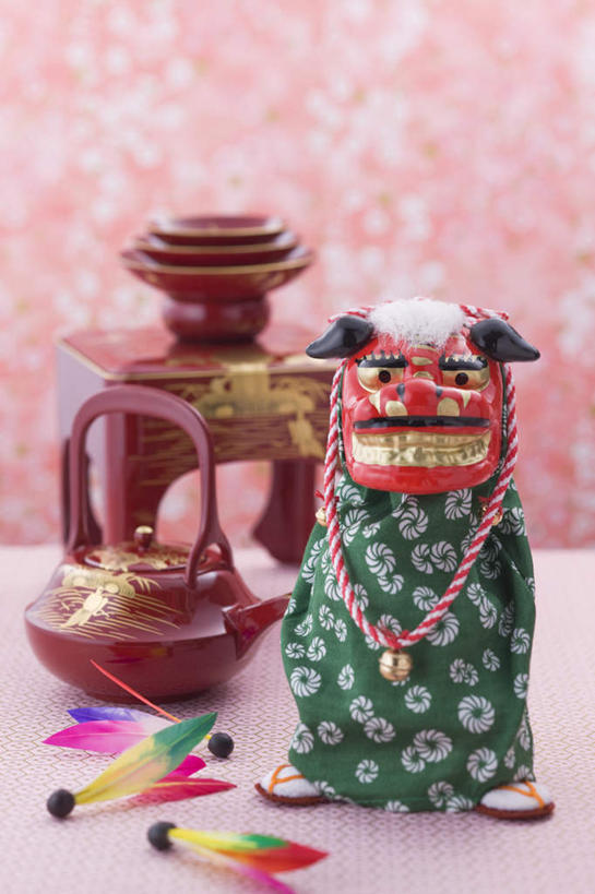 无人,竖图,室内,白天,正面,羽毛球,静物,羽毛,雕塑,日本文化,艺术,装饰,雕刻,雕像,球拍,羽毛球拍,羽毛球装备,运动器械,饰品,工艺品,健身器械,摄影,影棚,纪念,美术,主题,健身器材,陈列,功能,美学,羽毛球球拍,羽毛球运动,彩图,影棚拍摄,拍摄,运动器材