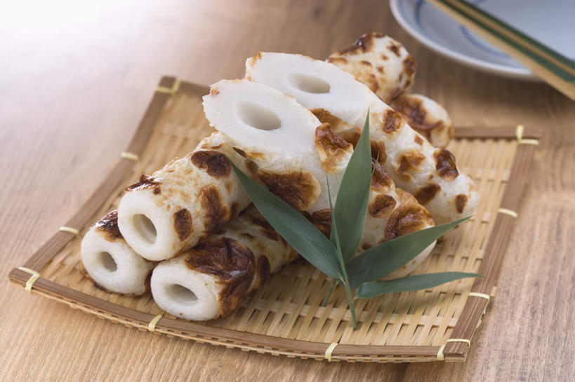 无人,交叉,横图,俯视,室内,特写,白天,烹饪,竹子,叶子,切开,竹制,朦胧,模糊,编织,篮子,日本料理,料理,食品,绿叶,半个,菜肴,美食,食物,竹篮,日式料理,切,一半,日式,嫩叶,佳肴,竹条,交织,竹制品,剖面,切面,鱼糕,穿插,叶,叶片,彩图,高角度拍摄