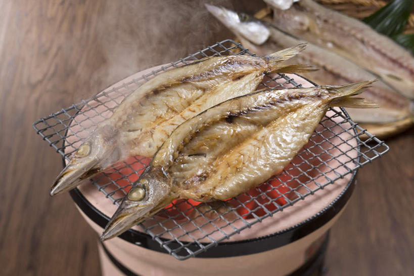 海鲜,无人,横图,俯视,室内,特写,白天,烹饪,烧烤,雾,切开,沸腾,朦胧,模糊,蒸汽,日本料理,料理,食品,烤架,水蒸气,烤肉,半个,水产,菜肴,美食,食物,日式料理,切,一半,日式,铁架,佳肴,海产品,剖面,切面,梭子鱼,蒸发,海狼鱼,梭鱼,彩图,高角度拍摄