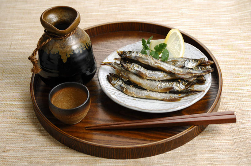 海鲜,无人,横图,俯视,室内,特写,白天,烹饪,筷子,柠檬,杯子,餐具,水果,切片,碟子,壶,盘,陶瓷,日本料理,料理,食品,酒壶,陶瓷制品,文化,传统,水产,菜肴,美食,酒瓶,水壶,食物,盘子,茶壶,酒杯,瓶子,水杯,碟,日式料理,日式,摄影,佳肴,影棚,礼节,海产品,礼仪,胡瓜鱼,毛鳞鱼,池沼公鱼,茶杯,进餐用具,益母果,柠果,彩图,高角度拍摄,影棚拍摄,拍摄,清酒瓶