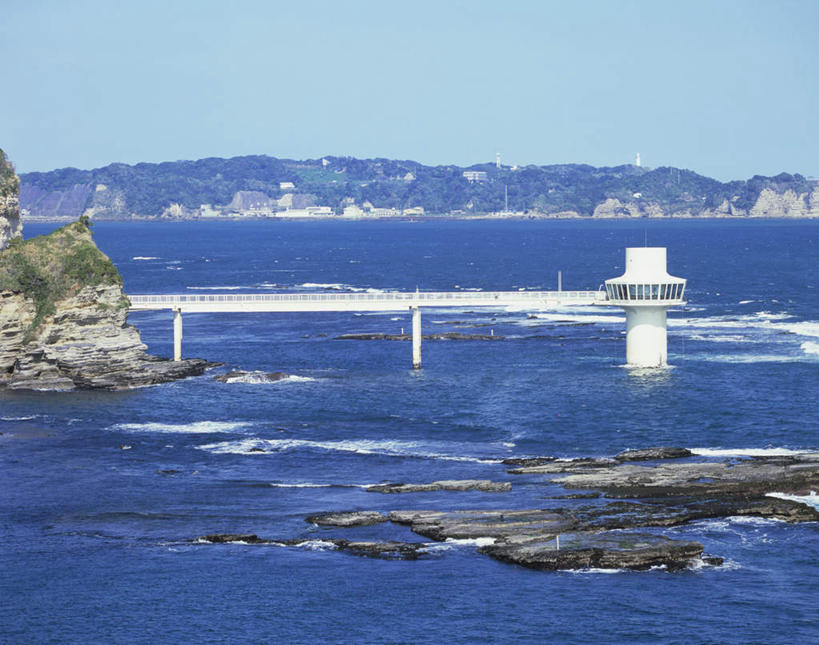 无人,横图,室外,白天,正面,旅游,度假,海浪,海洋,石头,美景,山,日本,亚洲,石子,景观,浪花,山峰,塔楼,山峦,千叶县,娱乐,蓝色,蓝天,天空,自然,海水,天,享受,休闲,景色,放松,自然风光,海景,东亚,本州,无线电通信塔,关东地方,本州岛,日本国,千叶,大海,风浪,海,海水的波动,近岸浪,石块,岩石,涌浪,彩图