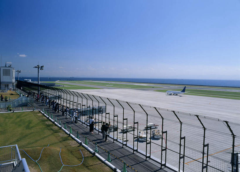 无人,机场,栏杆,横图,室外,白天,正面,度假,草地,草坪,美景,植物,城市风光,城市,飞机,飞机场,日本,亚洲,景观,围栏,娱乐,航空,护栏,草,蓝色,绿色,蓝天,天空,交通工具,天,享受,休闲,景色,放松,晴朗,客机,东亚,本州,万里无云,本州岛,日本国,近畿地方,近畿,兵库,兵库县,神户,神户市,神戸,县厅,神戸市,晴空,晴空万里,彩图