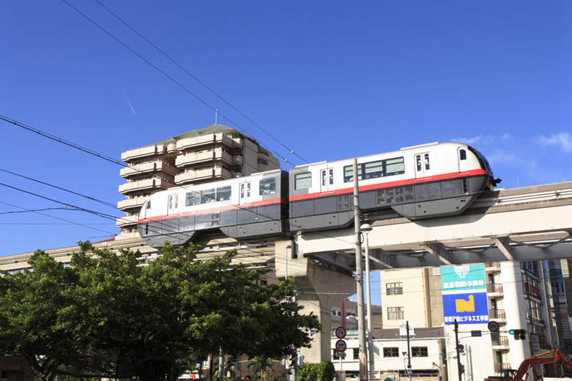 无人,家,横图,室外,白天,仰视,度假,美景,植物,城市风光,城市,道路,路,公路,电车,日本,亚洲,房屋,屋子,景观,高架,交通,娱乐,冲绳,那霸,楼房,住宅,树,树木,蓝色,绿色,蓝天,天空,自然,交通工具,天,享受,休闲,景色,放松,生长,晴朗,成长,冲绳县,高架桥,东亚,高架道路,跨线桥,万里无云,琉球群岛,日本国,九州地方,县厅,那霸市,晴空,晴空万里,彩图,低角度拍摄,房子