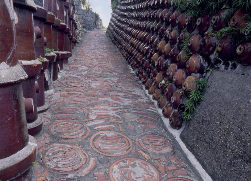 无人,横图,室外,白天,正面,度假,美景,城市风光,城市,道路,路,叶子,爱知县,日本,亚洲,朦胧,模糊,墙,景观,小路,绿叶,交通,娱乐,墙壁,墙面,享受,休闲,嫩叶,景色,放松,东亚,本州,本州岛,日本国,中部地方,爱知,常滑市,叶,叶片,彩图