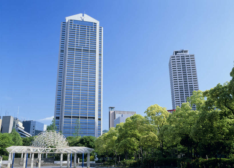 无人,高楼大厦,横图,室外,白天,仰视,度假,美景,植物,城市风光,城市,大厦,建筑,摩天大楼,日本,亚洲,景观,娱乐,树,树木,蓝色,绿色,蓝天,天空,天,享受,休闲,景色,放松,生长,晴朗,成长,政府大楼,东亚,本州,万里无云,本州岛,日本国,近畿地方,近畿,兵库,兵库县,神户,神户市,神戸,县厅,神戸市,晴空,晴空万里,彩图,低角度拍摄,大楼,高层建筑,高楼,摩天楼