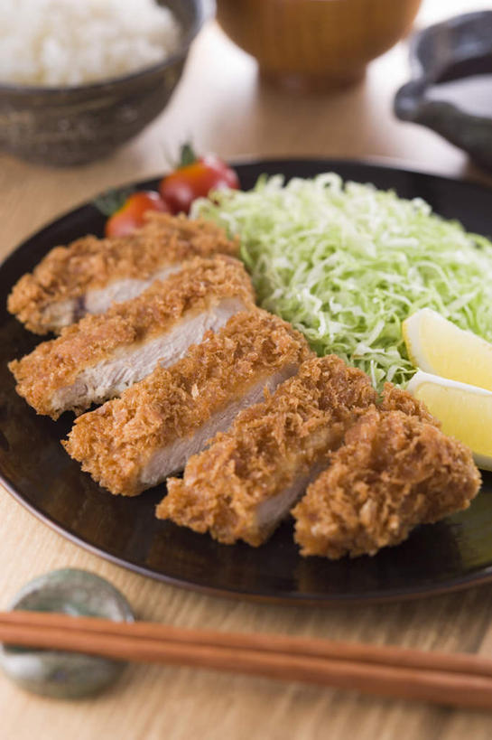 米饭,无人,竖图,俯视,室内,特写,白天,烹饪,蔬菜,西红柿,椰菜,卷心菜,餐具,一堆,许多,堆叠,堆积,新鲜,碟子,盘,肉,日本料理,料理,食品,饭,猪肉,切丝,菜肴,美食,肉类,食物,盘子,碟,碗,日式料理,日式,摄影,佳肴,有机食品,绿色食品,影棚,堆,五谷,肉食,豚肉,樱桃番茄,圣女果,结球甘蓝,甘兰,番茄,包心菜,彩图,高角度拍摄,影棚拍摄,拍摄