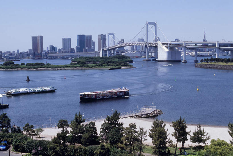 无人,横图,俯视,室外,白天,度假,海浪,海洋,美景,植物,城市风光,城市,大桥,立交桥,桥梁,东京,日本,亚洲,波纹,飞溅,溅,液体,景观,浪花,高架,斜拉桥,桥,彩虹桥,娱乐,树,树木,蓝色,绿色,蓝天,水纹,天空,自然,海水,船尾波,波浪,天,享受,休闲,景色,放松,生长,成长,喷洒,海景,东亚,本州,关东地方,本州岛,日本国,东京都,台场,大海,风浪,海,海水的波动,近岸浪,涌浪,彩图,高角度拍摄